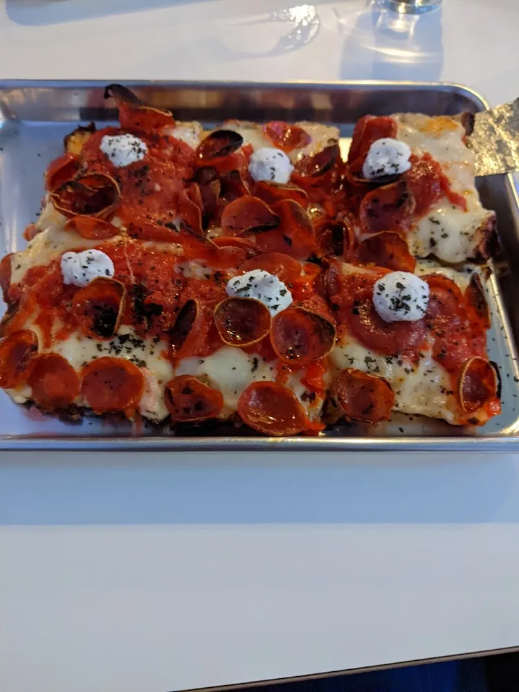 Spicy Pepperoni Pizza Detroit Style